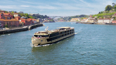 AmaDouro underway in Porto